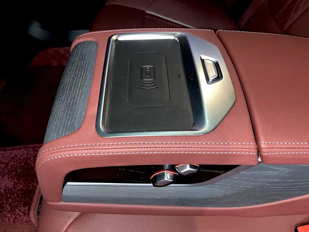 BMW 5 Series 2023 — фото 12
