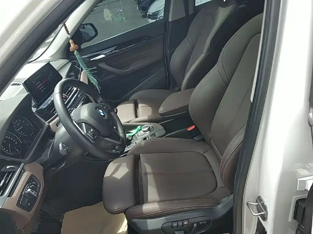 BMW X1 2020 — фото 14