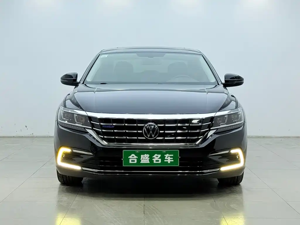 Volkswagen Passat PHEV 2022 — фото 2