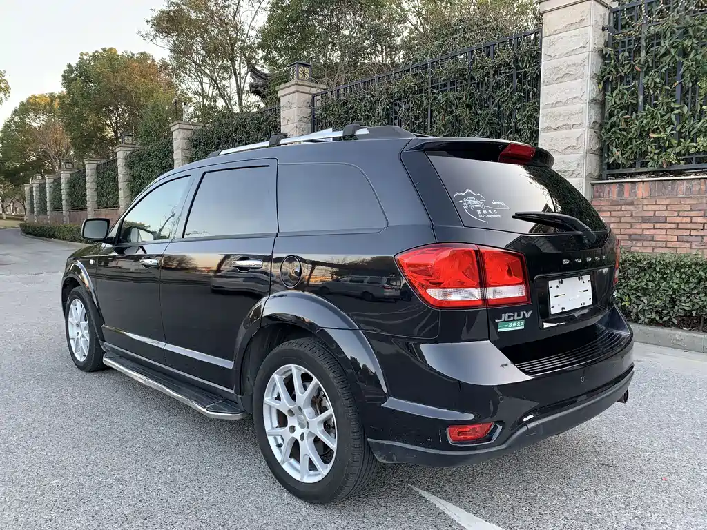 Dodge Journey 2014 — фото 15
