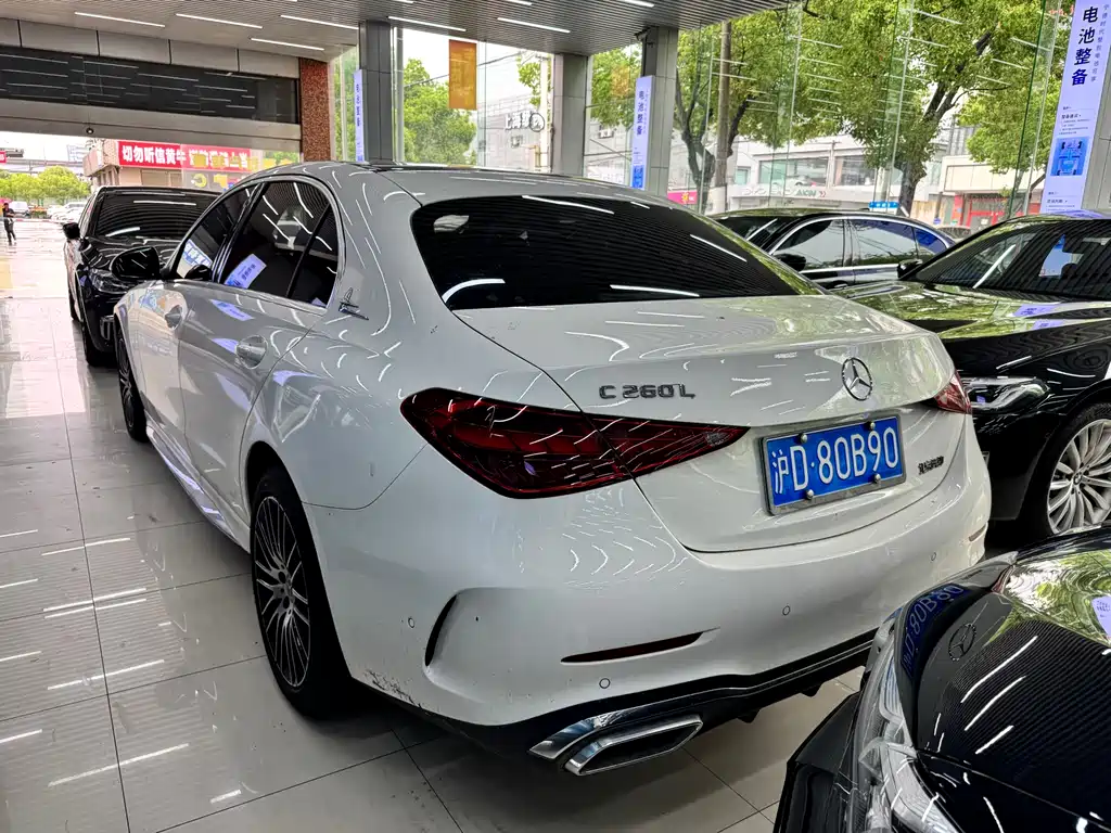 Mercedes-Benz C-Class 2025
