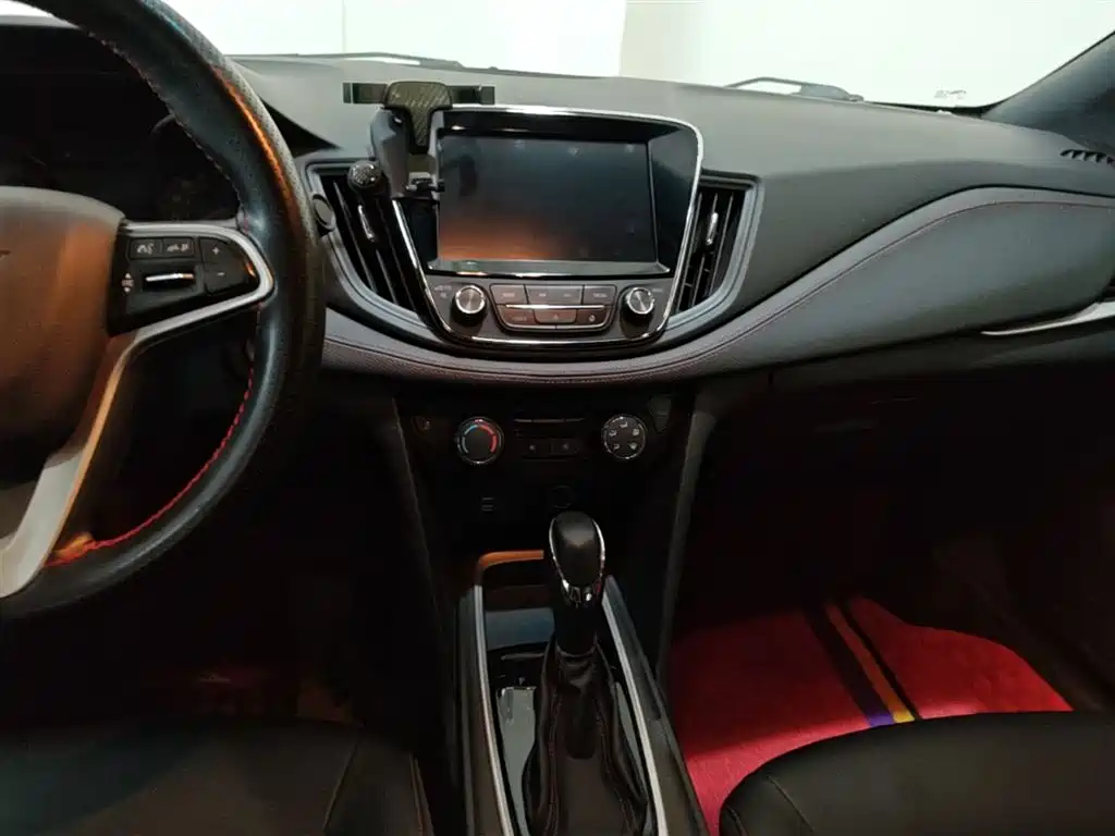 Chevrolet Monza 2020 — фото 13