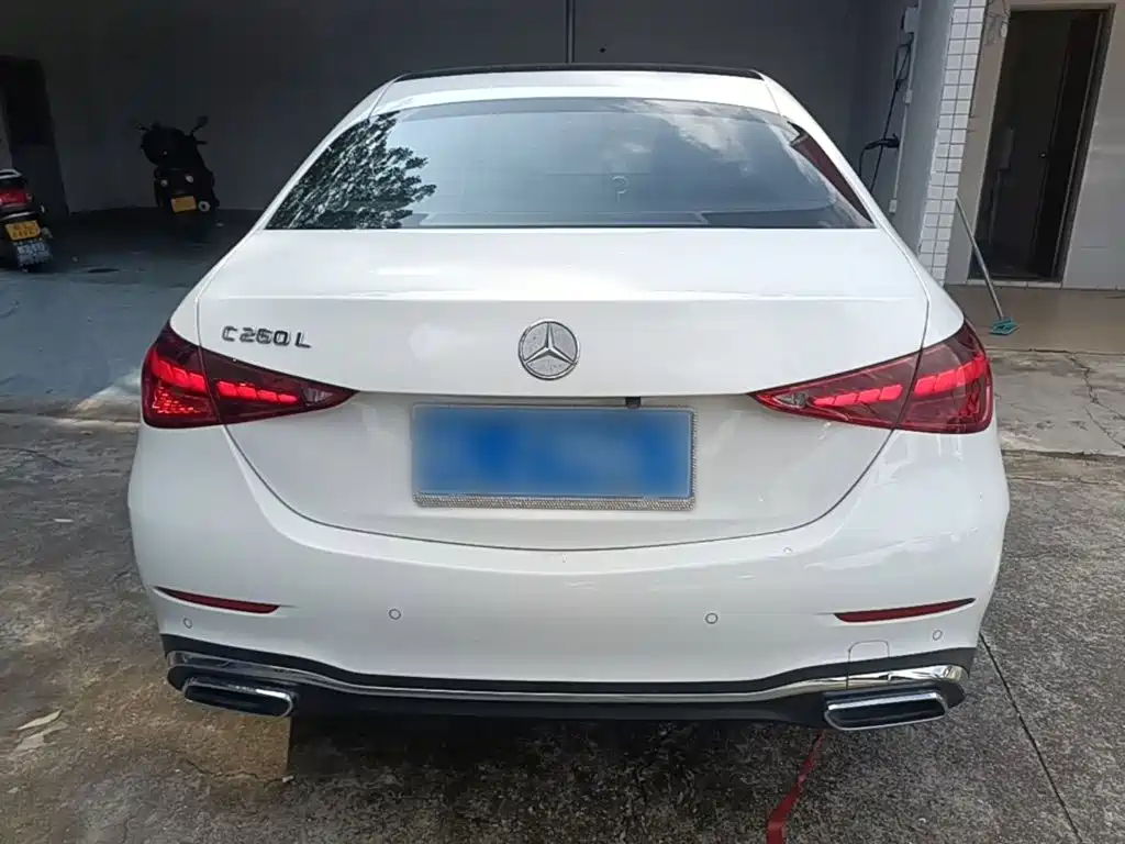 Mercedes-Benz C-Class 2024