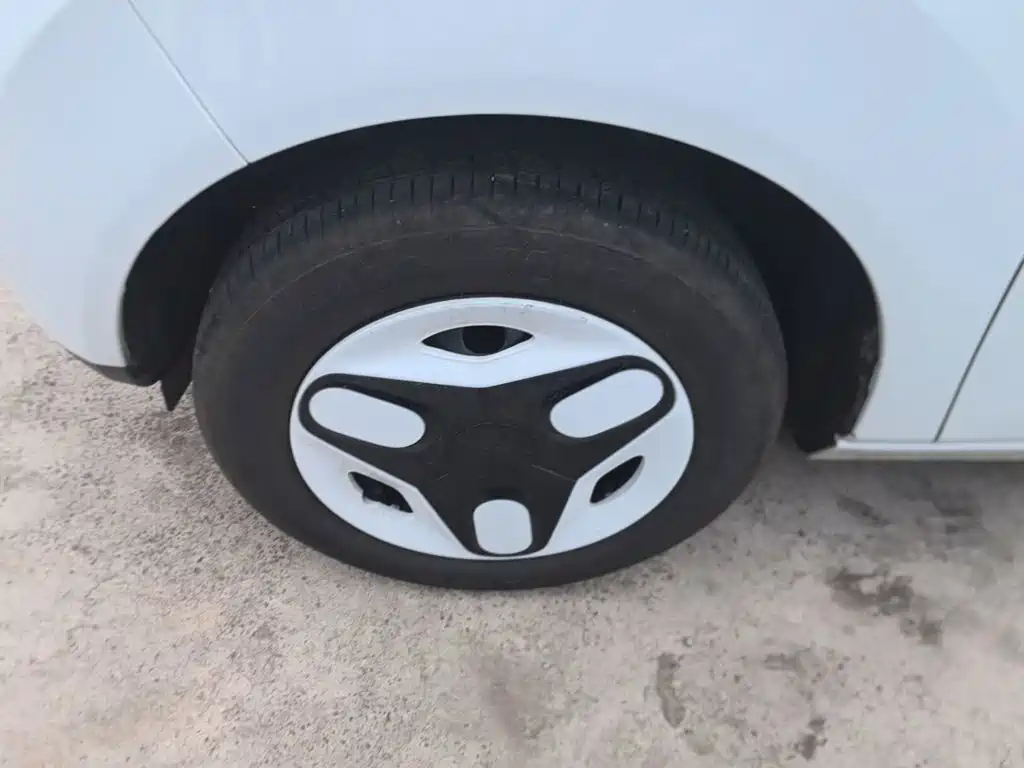 Geely Galaxy Panda 2025 — фото 23