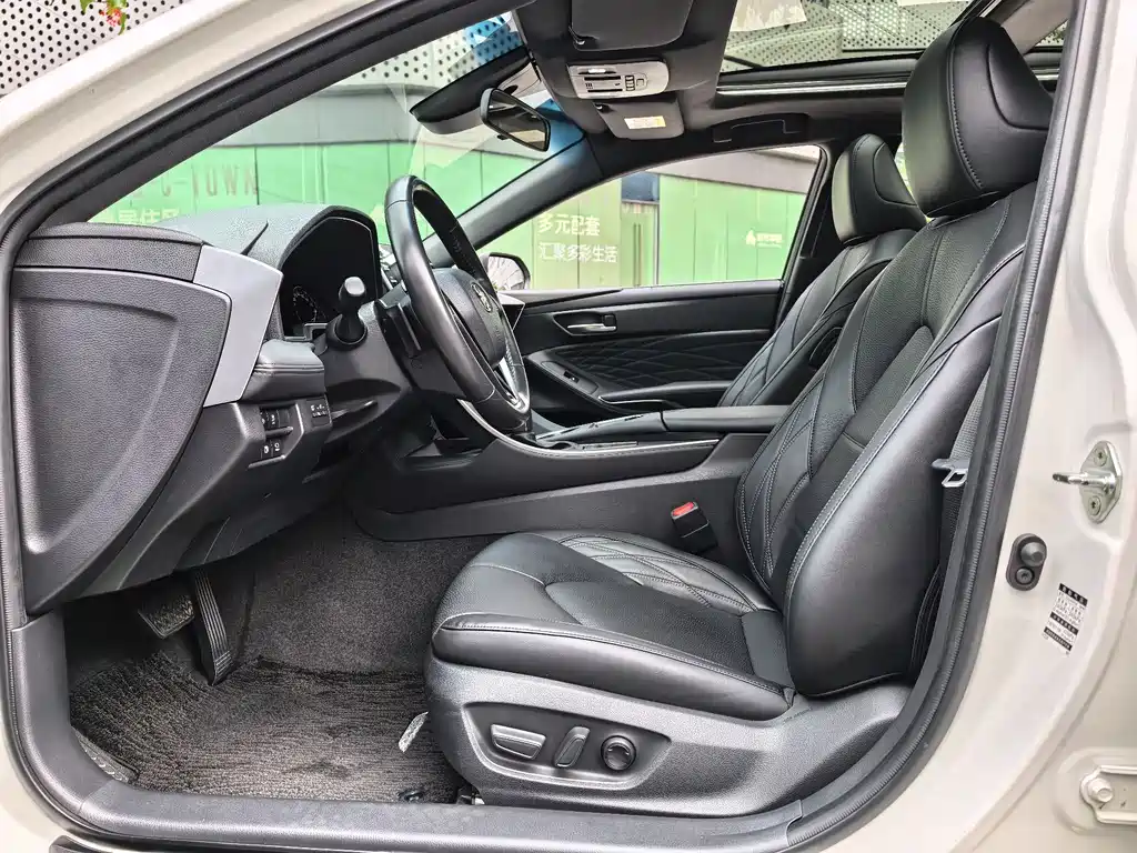 Toyota Avalon 2019 — фото 13