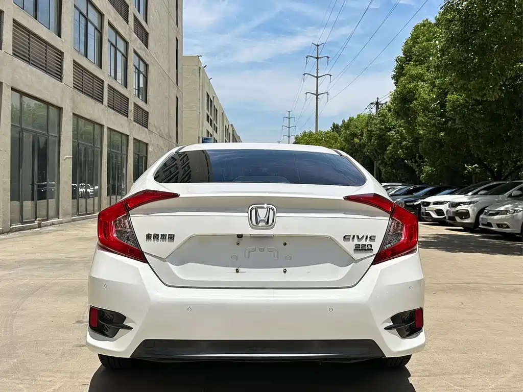 Honda Civic 2019 — фото 14