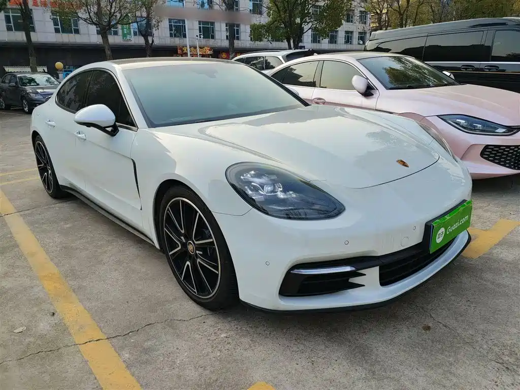 Porsche Panamera 2018 — фото 22