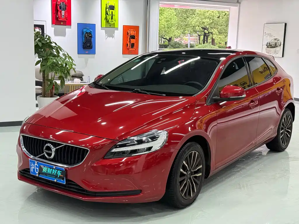 Volvo V40 2019
