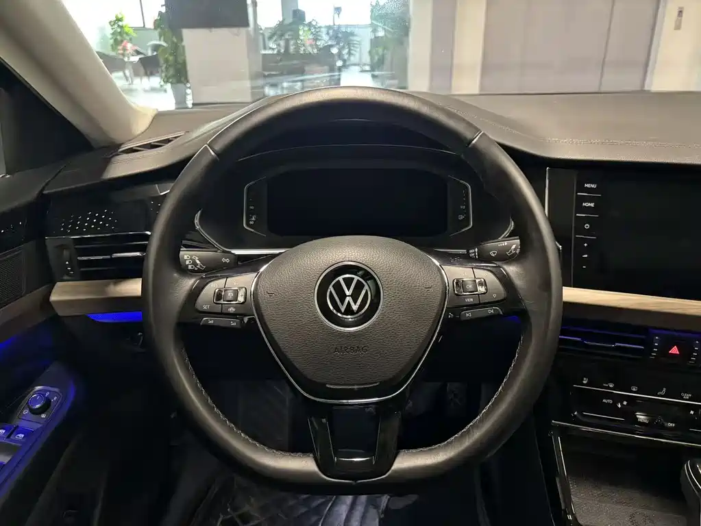 Volkswagen Passat 2021 — фото 14
