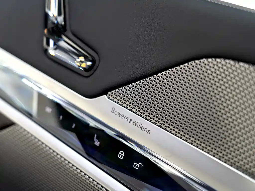 BMW 7 Series 2025 — фото 10