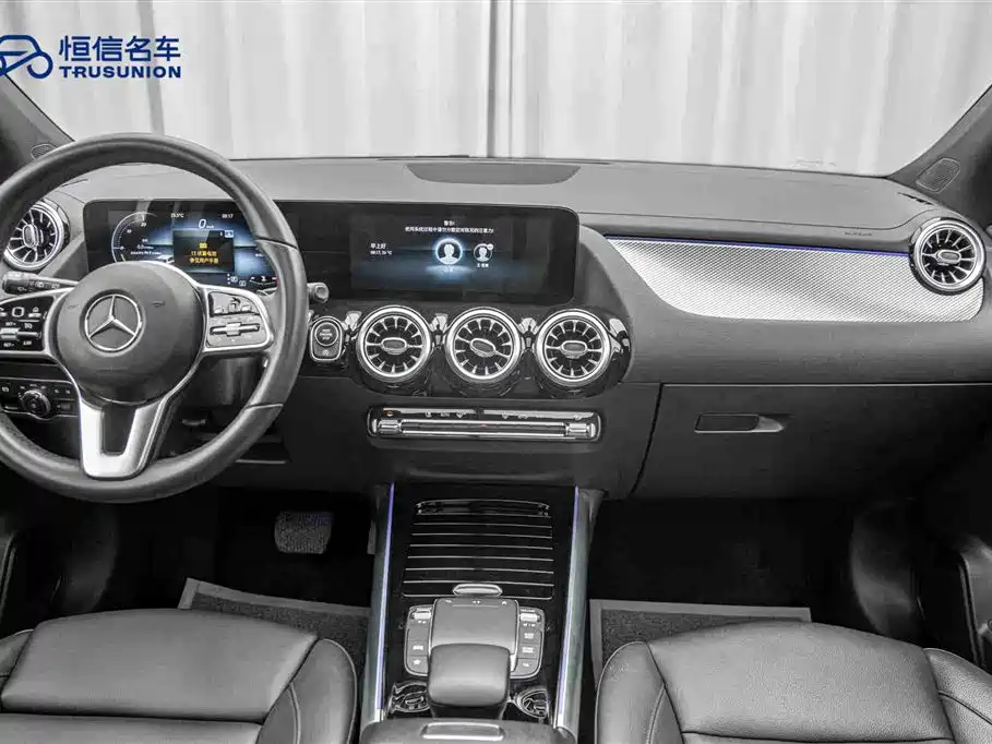 Mercedes-Benz GLA 2023 — фото 13