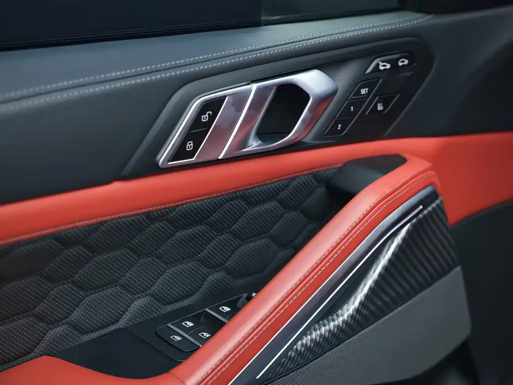 BMW X6 M 2020 — фото 14