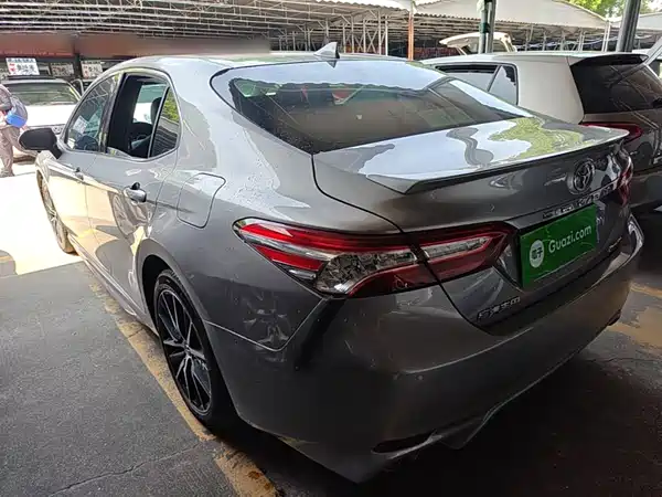 Toyota Camry 2021