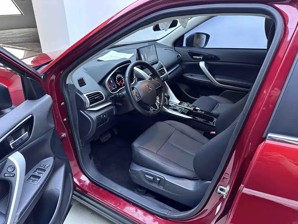Mitsubishi Eclipse Cross 2021 — фото 9