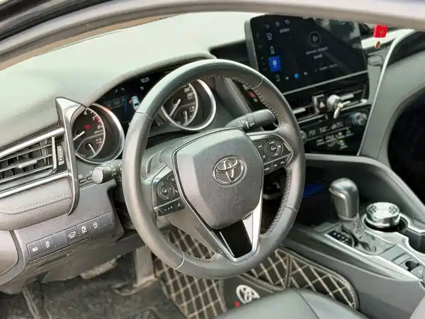 Toyota Camry 2023