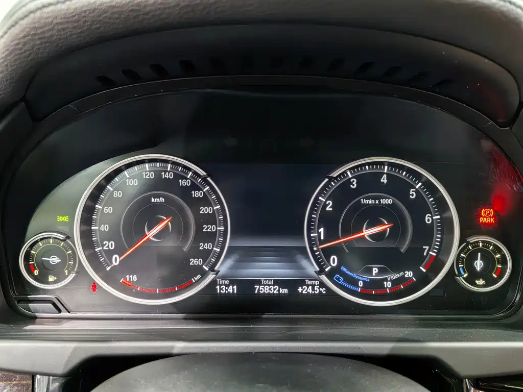 BMW X6 2015 — фото 11