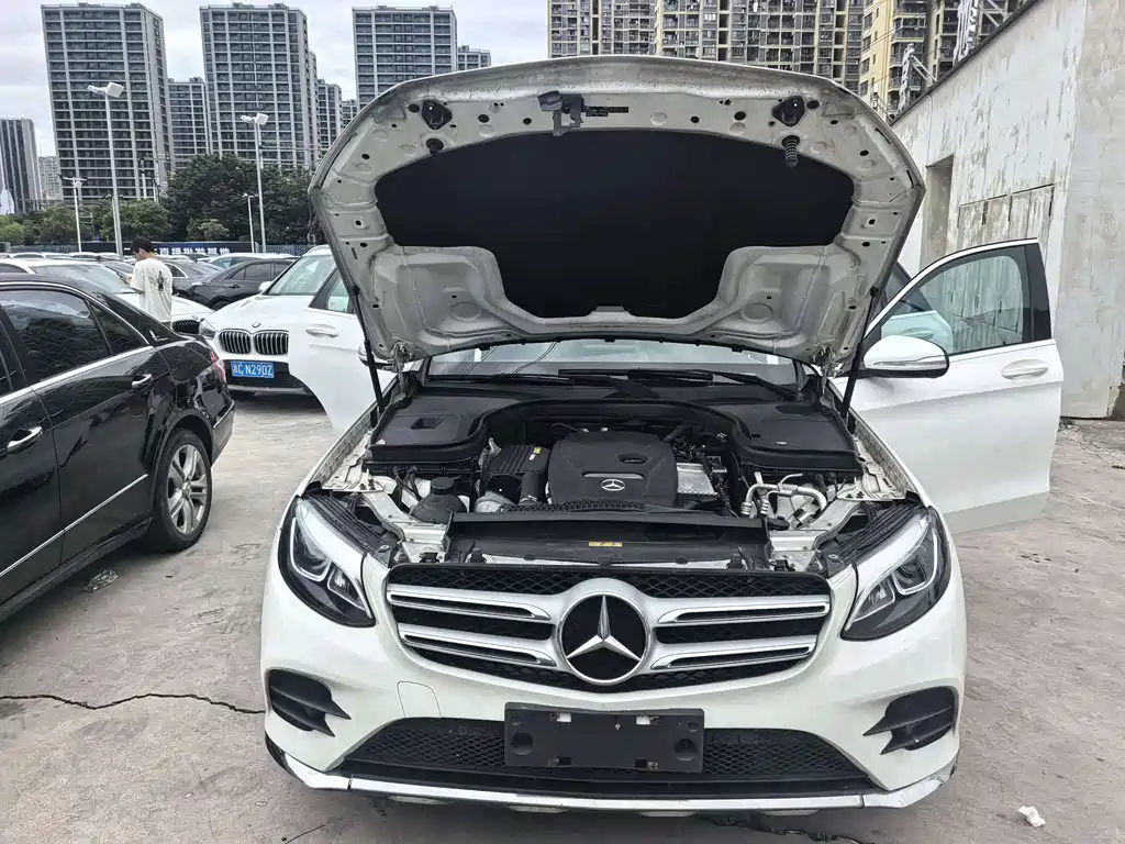 Mercedes-Benz GLC 2018 — фото 13