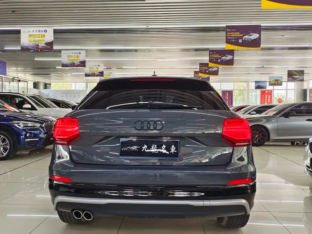Audi Q2L 2019