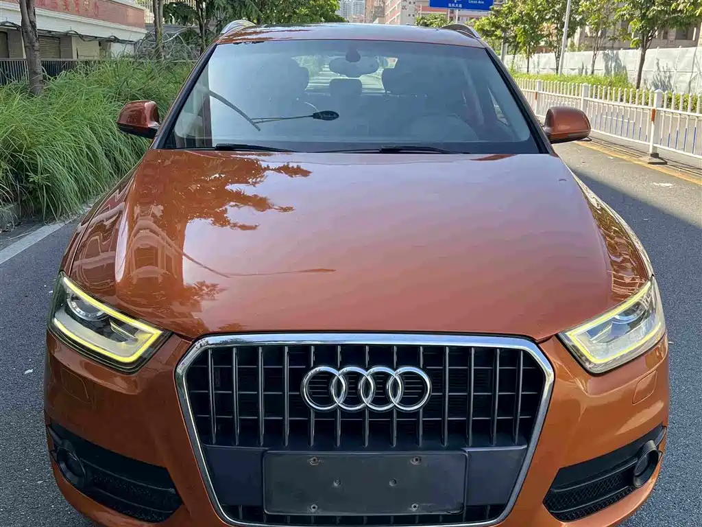 Audi Q3 2015 — фото 14