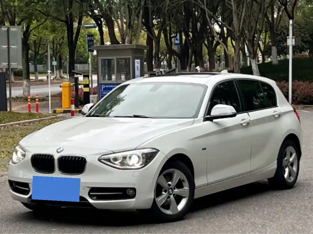 BMW 1 Series 2015 — фото 1