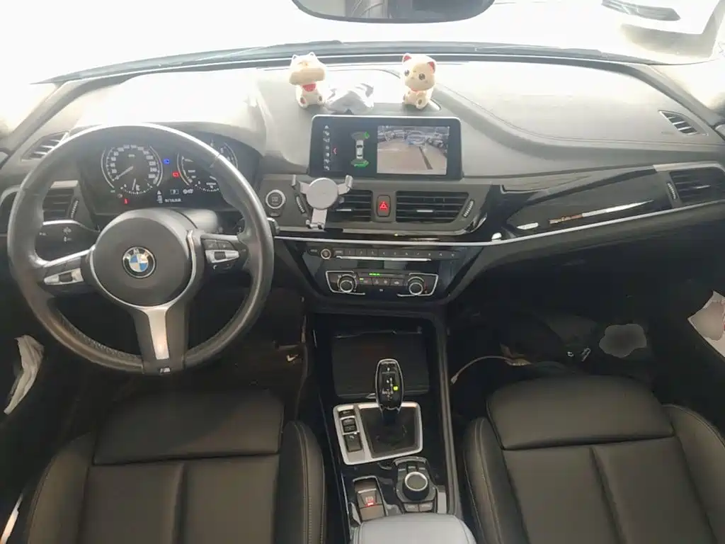 BMW 1 Series 2019 — фото 10