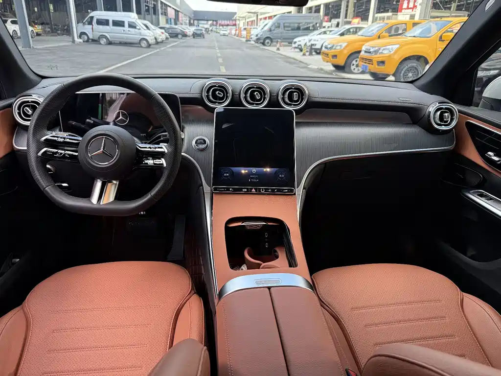 Mercedes-Benz GLC 2024
