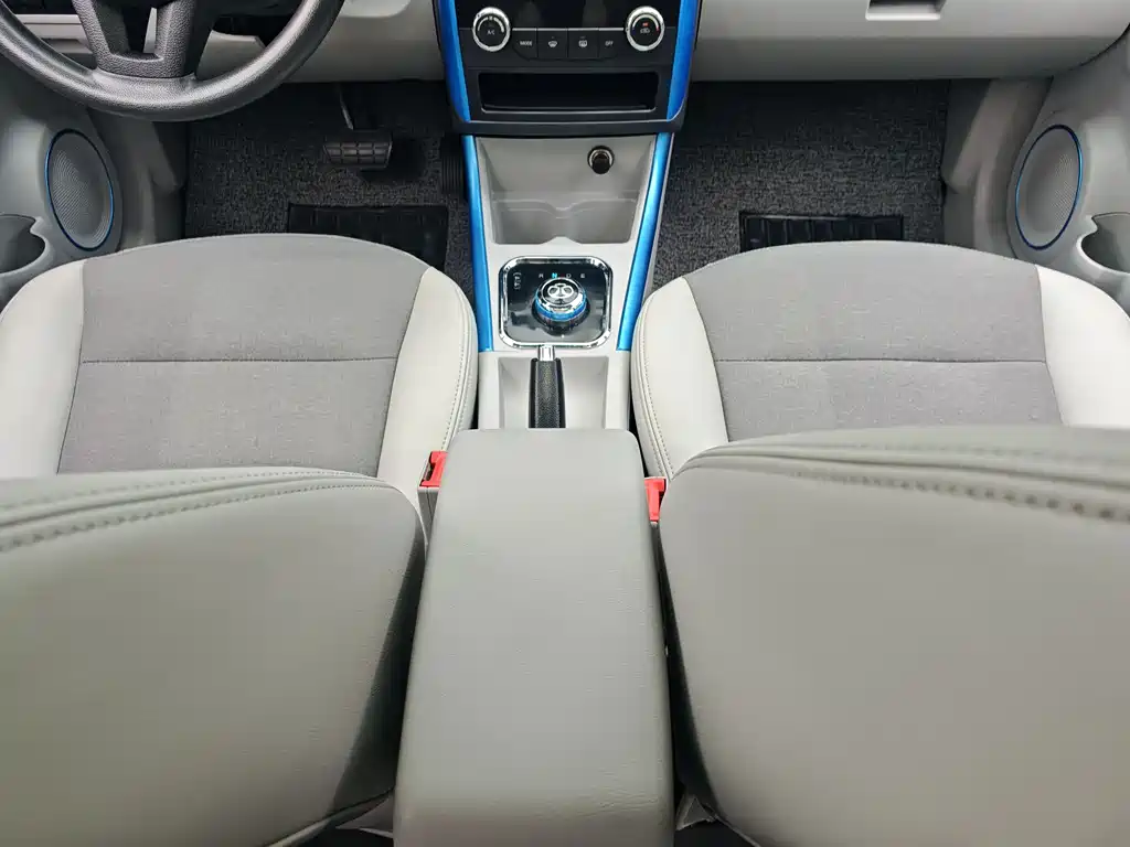 BAIC New Energy EV 2015 — фото 16
