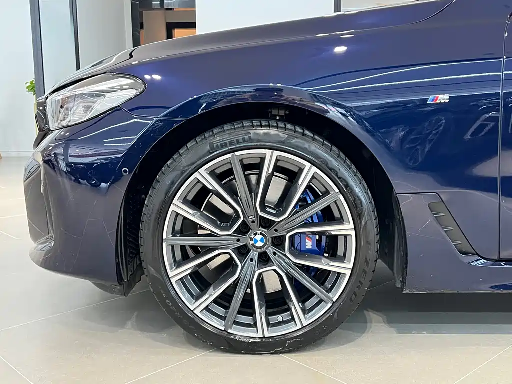 BMW 6 Series GT 2025 — фото 3