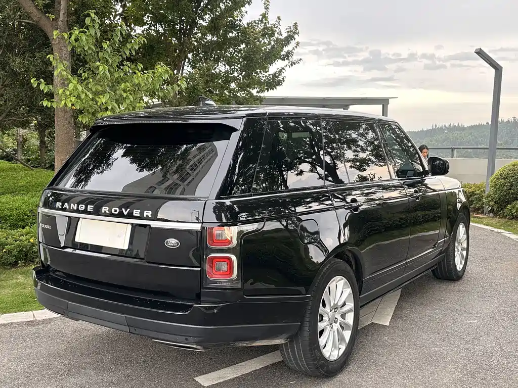 Land Rover Range Rover 2021 — фото 11