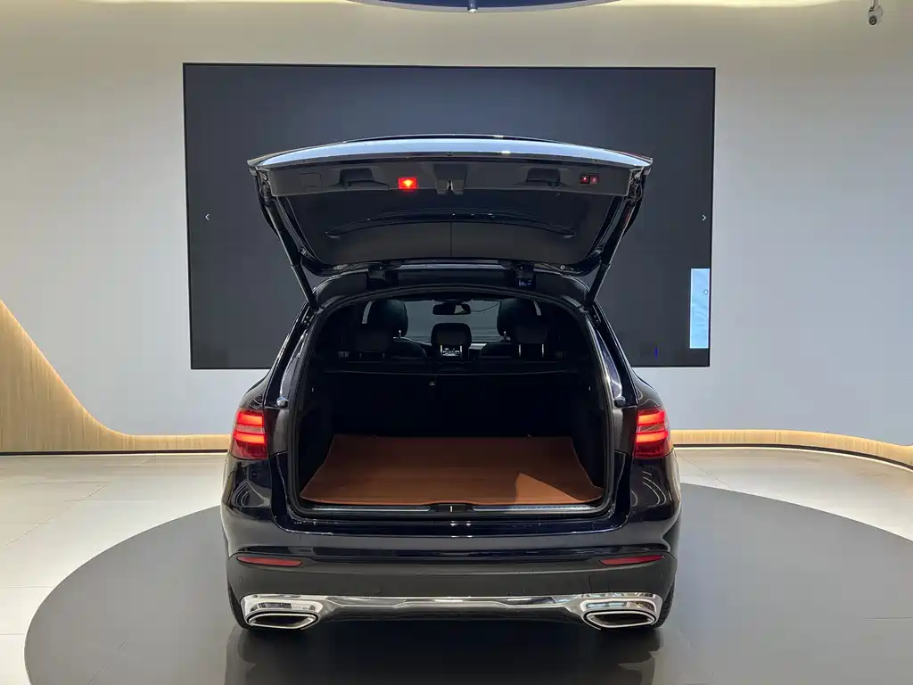Mercedes-Benz GLC 2016 — фото 14