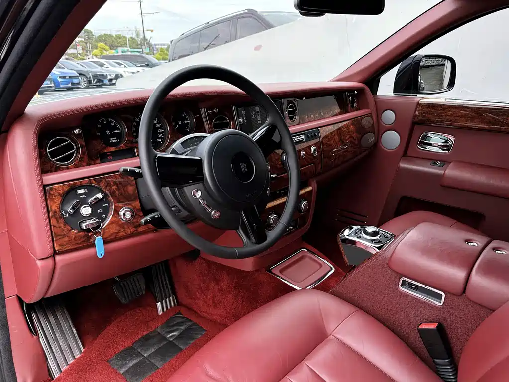 Rolls-Royce Phantom 2013 — фото 2