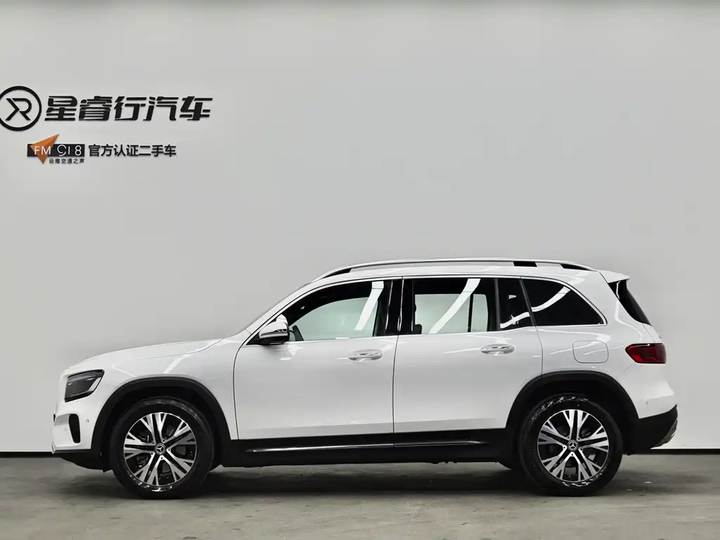 Mercedes-Benz GLB 2024 — фото 5