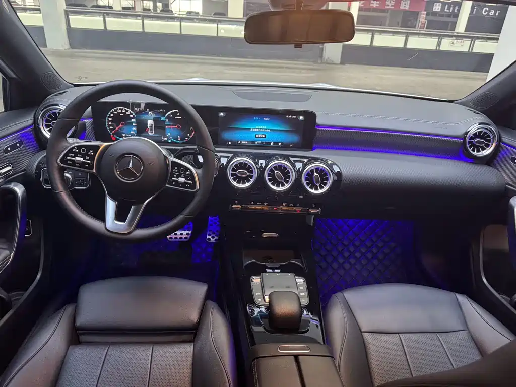 Mercedes-Benz A-Class 2022 — фото 13
