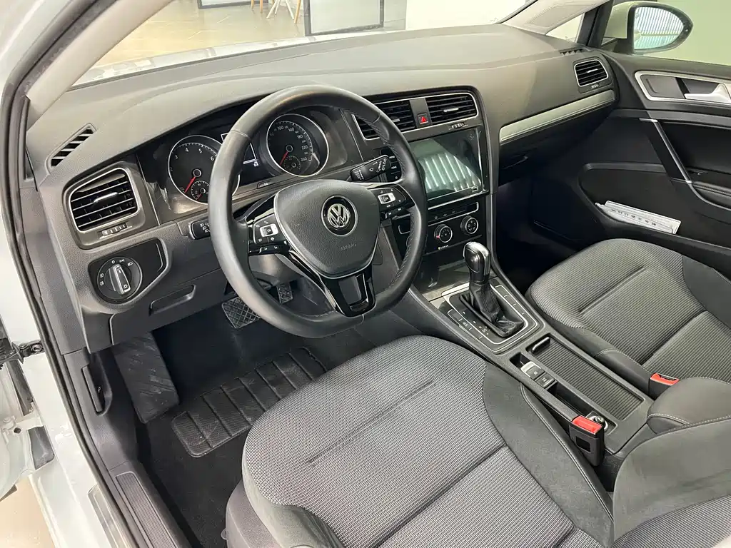 Volkswagen Golf 2020