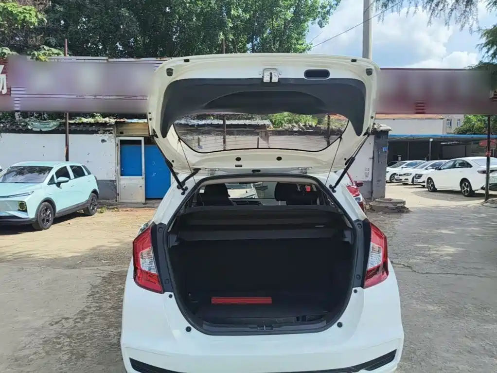 Honda Fit 2018 — фото 19