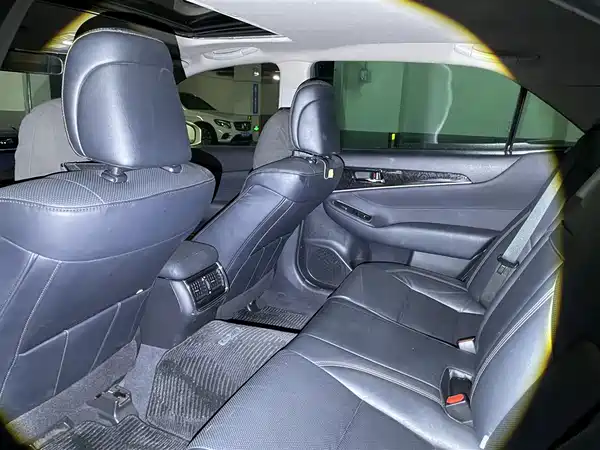 Toyota Crown 2018