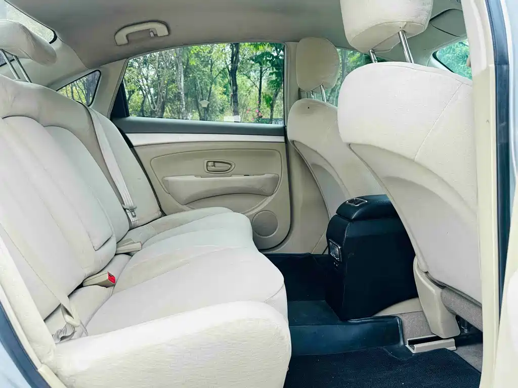 Nissan Sylphy 2015 — фото 13