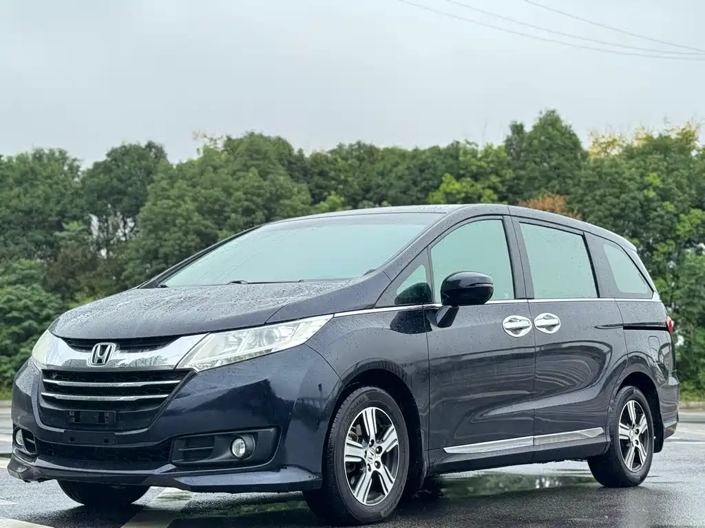 Honda Odyssey 2016 — фото 1