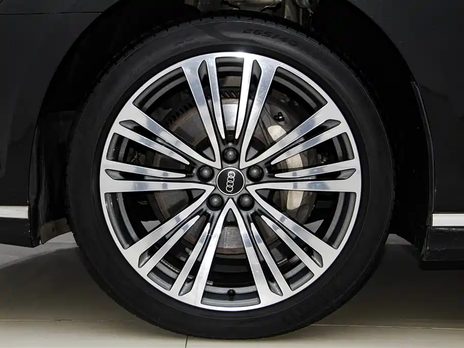 Audi A8 2024 — фото 12