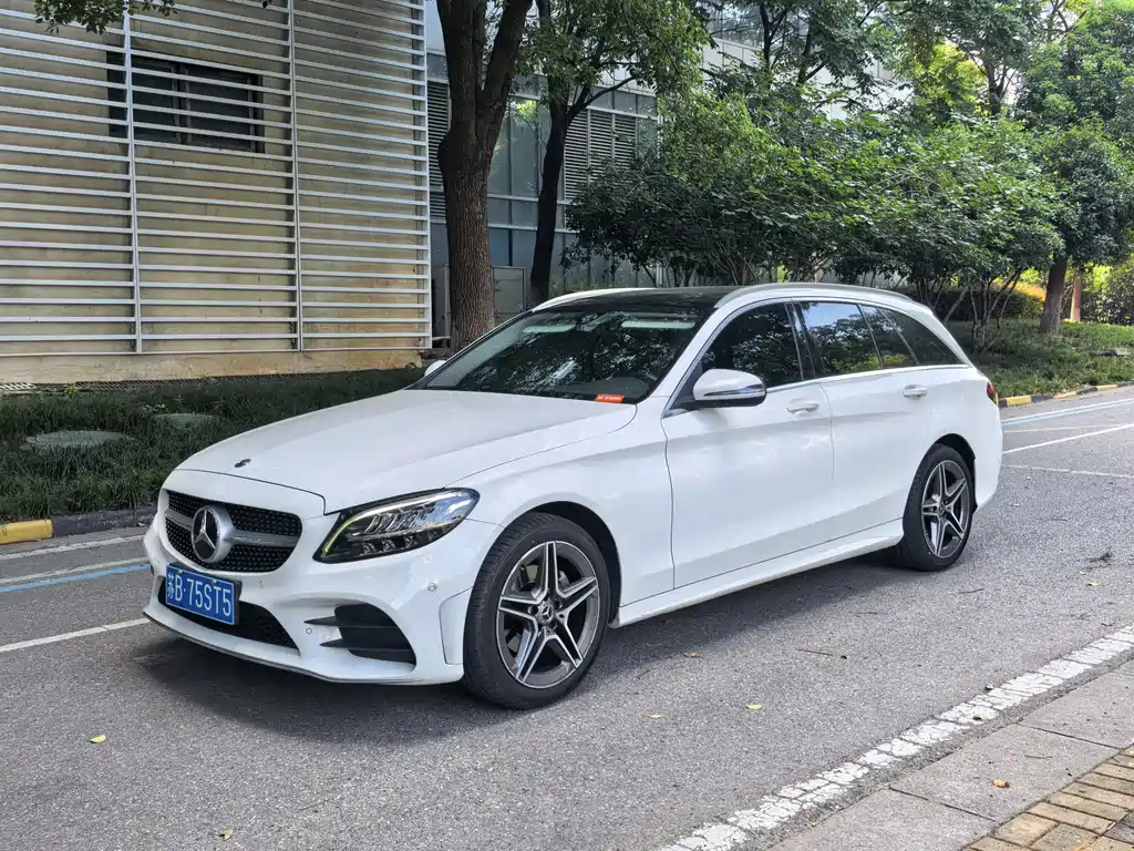 Mercedes-Benz C-Class 2021