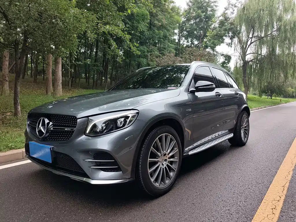 Mercedes-Benz GLC AMG 2018 — фото 1