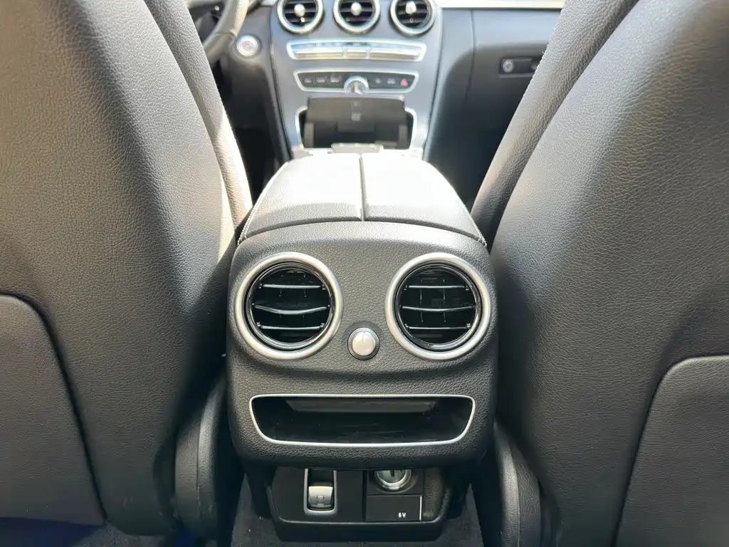 Mercedes-Benz C-Class 2021 — фото 17