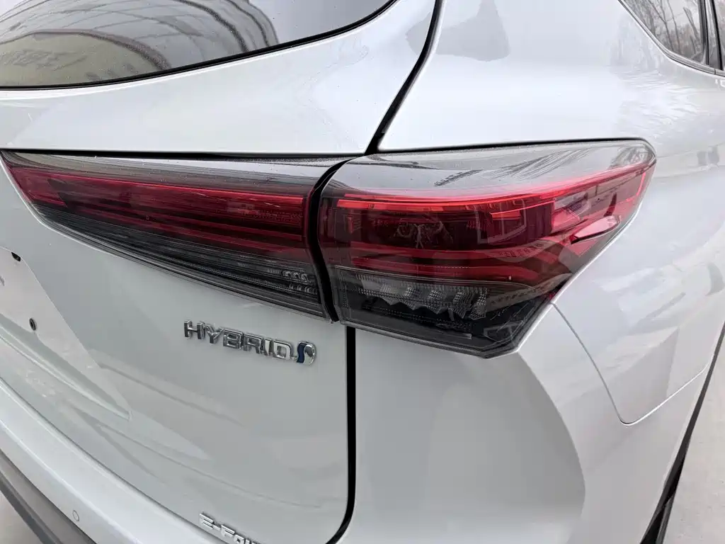 Toyota Highlander 2023 — фото 20