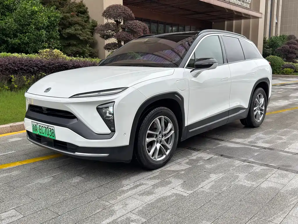 NIO ES6 2020