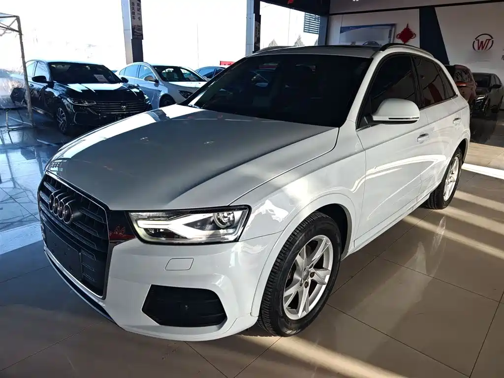 Audi Q3 2018 — фото 1