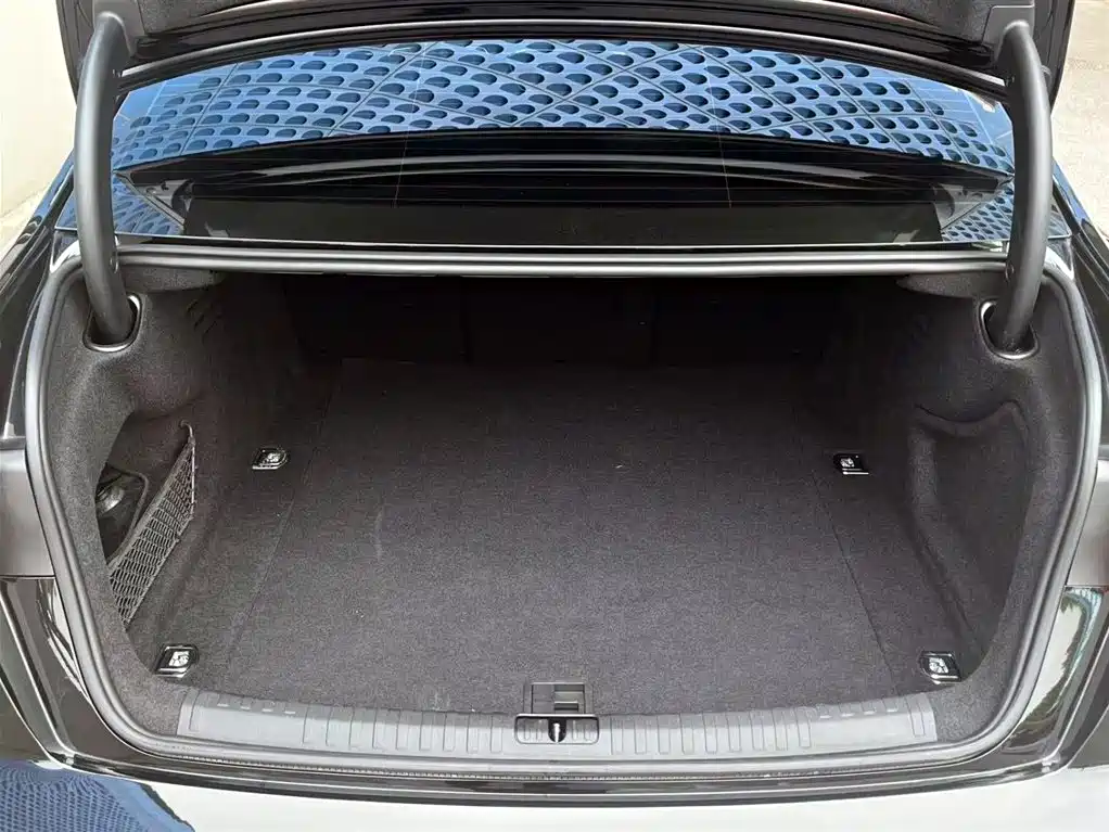 Audi A6L 2025