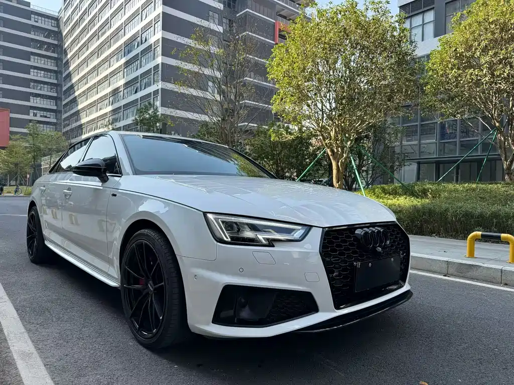 Audi A4L 2019