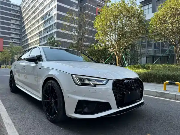 Audi A4L 2019