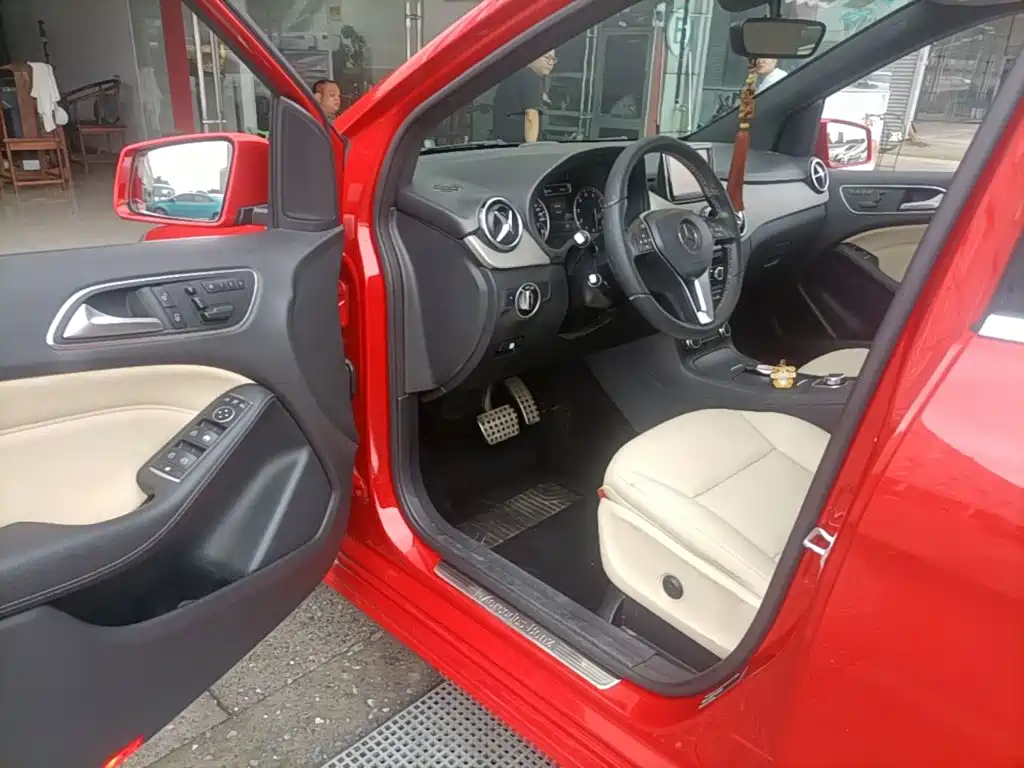 Mercedes-Benz B-Class 2014 — фото 16