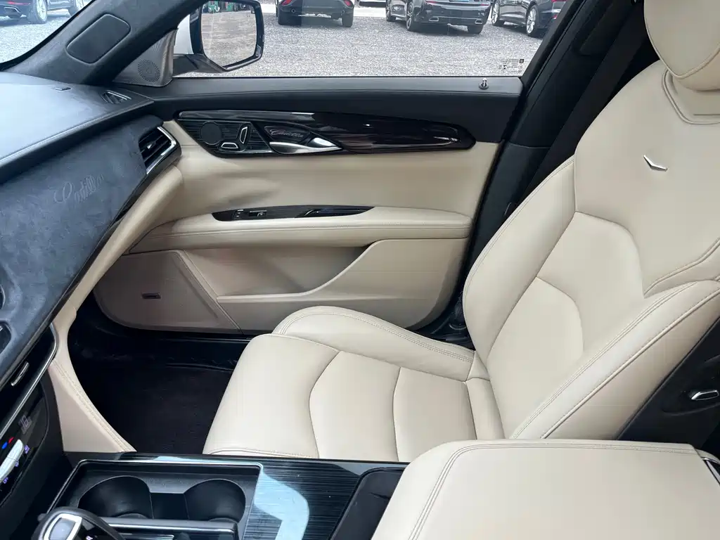 Cadillac CT6 2019 — фото 11